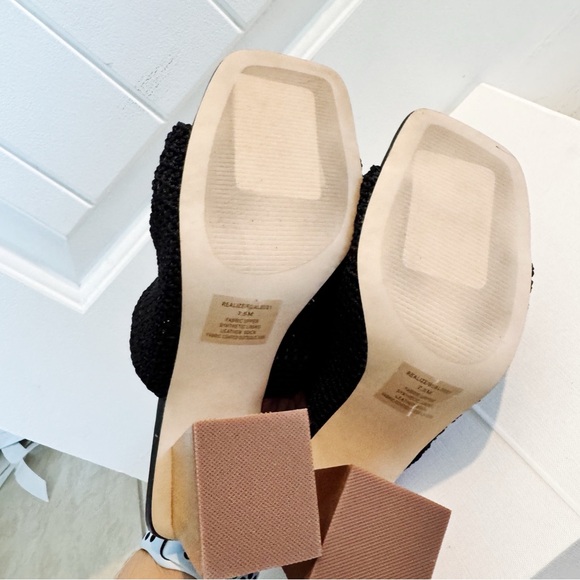 NEW Steve Madden Realize Black Slide Sandal with Block Heel - Picture 9 of 10